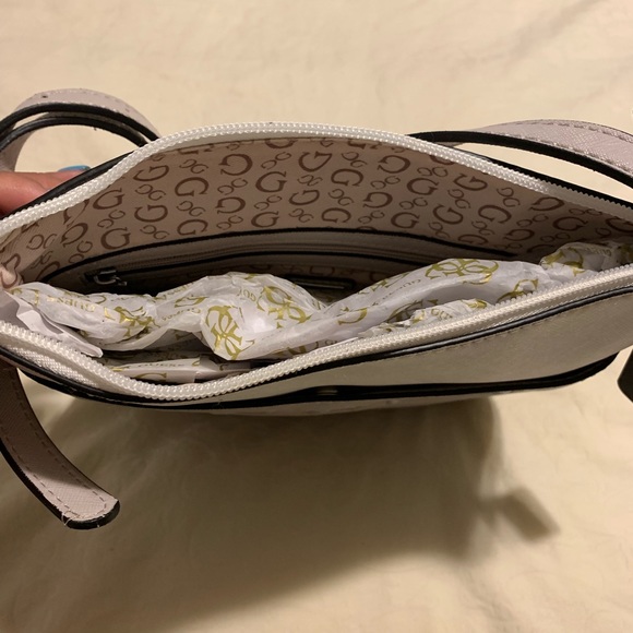 Guess crossbody - Picture 7 of 7